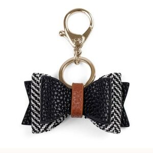 Itzy Ritzy Boss Bow Diaper Bag Charm Coffee and Cream